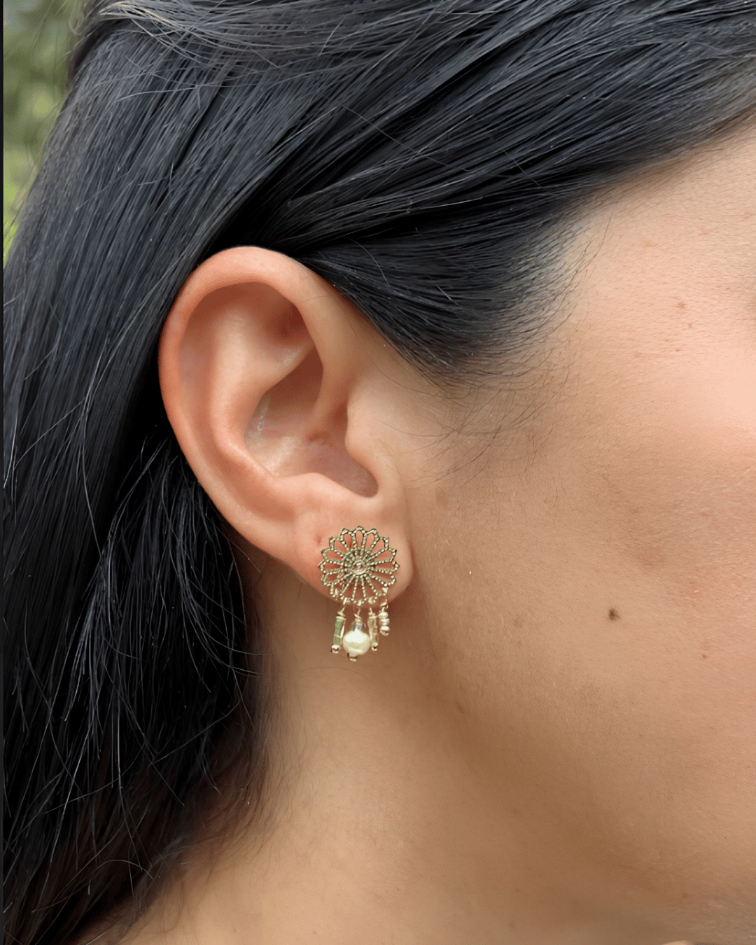 Arete Flor Baño en Oro 24k