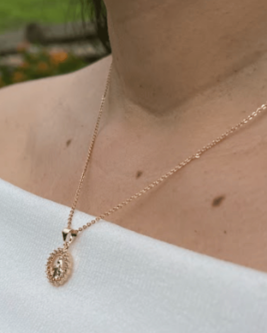Conjunto Aretes y Cadena Virgen