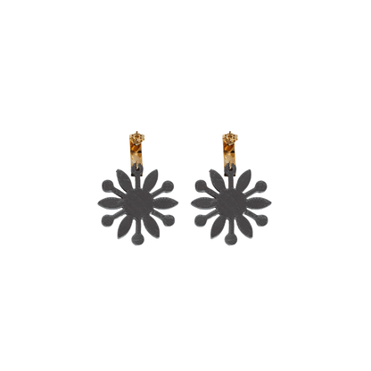 Aretes 3D Flor y Baño de Oro 24k