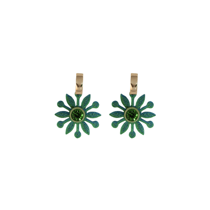 Aretes 3D Flor y Baño de Oro 24k