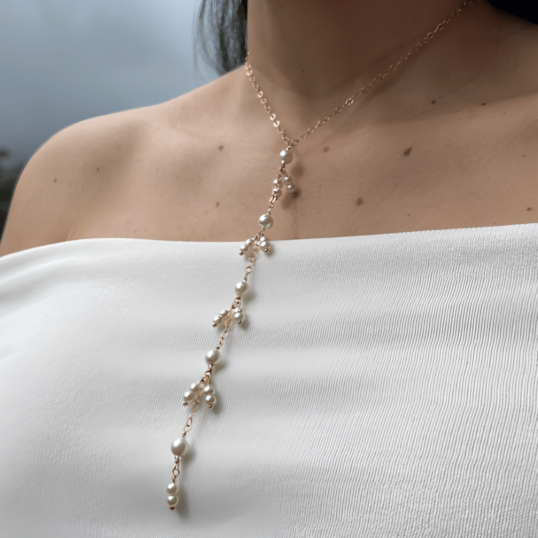 Conjunto Aretes y Cadena Perla Vidrio
