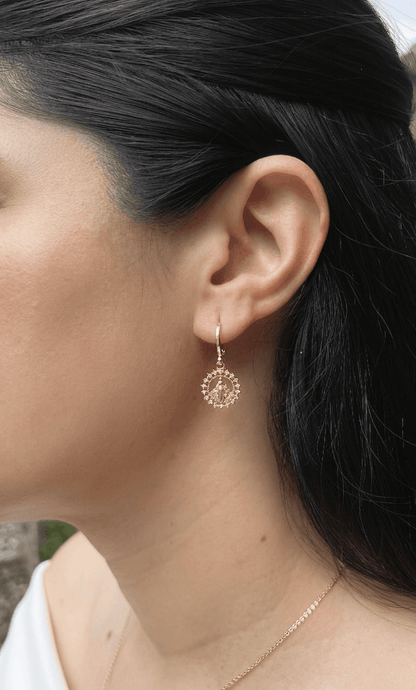 Conjunto Aretes y Cadena Virgen